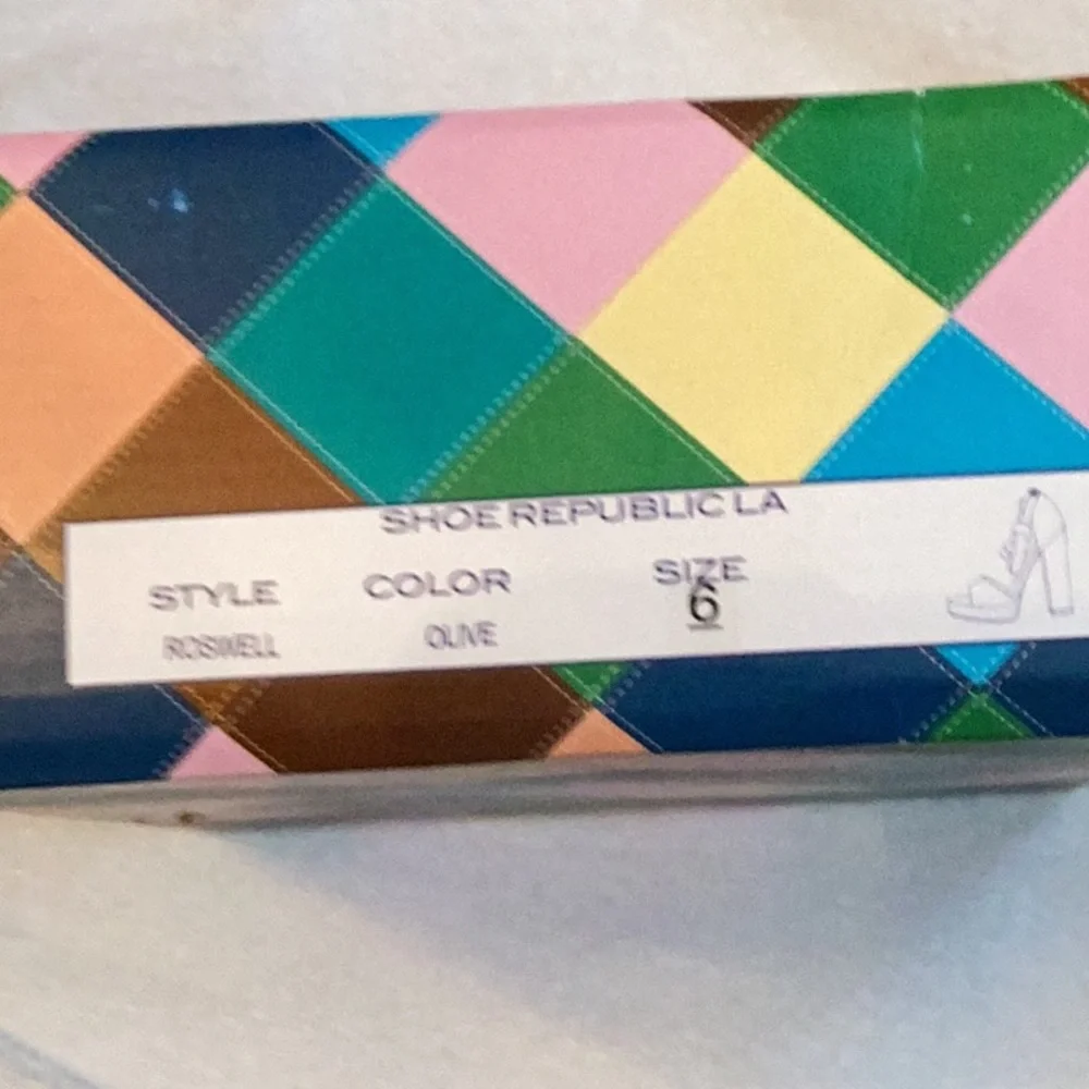 Shoe Republic LA shoes in size 6 - Picture 6 of 6